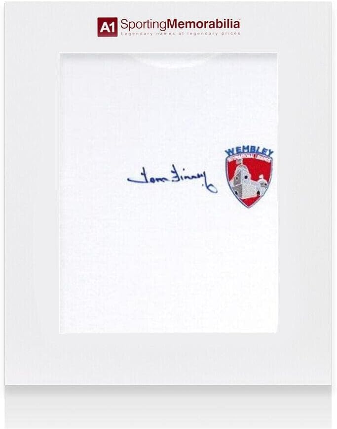 Фланелка с автограф на сър Том Финни - Легенди на Уембли - Фланелка С Автограф В кутия за Подарък - Футболни