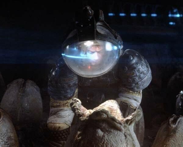 Извънземно 1979 Вероника Картрайт в ролята на Ламбърт гледа открывающееся яйце снимка 8x10