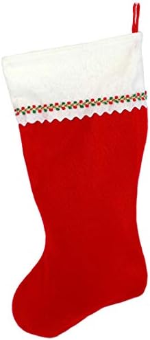 Коледни чорапи с бродирани мен монограм, Червено-Бяло фетр, Инициал М