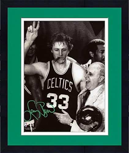 Честване на Лари Берда в рамката на Бостън Селтикс с автограф 8 x 10 и снимка на Ауэрбаха в рамка със зелено